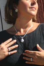 Load image into Gallery viewer, Ran Pendant :: Silver