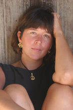 Load image into Gallery viewer, Malin Pendant :: Bronze