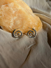 Load image into Gallery viewer, Malin Hoops :: Silver