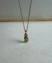 Load image into Gallery viewer, Ona Pendant :: Bronze