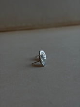 Load image into Gallery viewer, Ona Studs :: Silver