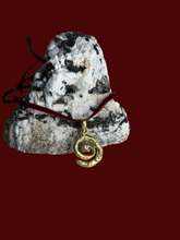 Load image into Gallery viewer, Malin Pendant :: Bronze