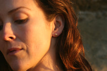 Load image into Gallery viewer, Elio Studs