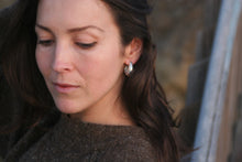 Load image into Gallery viewer, Aurae Hoops - Silver