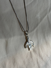 Load image into Gallery viewer, Rise Pendant :: Silver
