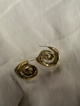 Load image into Gallery viewer, Malin Hoops :: Bronze

