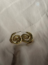 Load image into Gallery viewer, Malin Hoops :: Bronze
