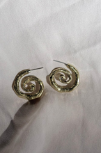 Load image into Gallery viewer, Malin Hoops :: Bronze

