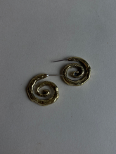 Load image into Gallery viewer, Malin Hoops :: Bronze
