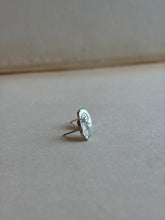 Load image into Gallery viewer, Ona Studs :: Silver
