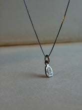 Load image into Gallery viewer, Ona Pendant :: Silver
