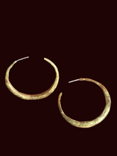 Load image into Gallery viewer, Circe Hoops :: Bronze

