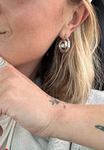Load image into Gallery viewer, Malin Hoops :: Silver
