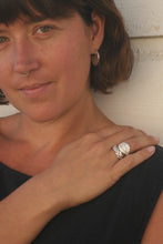 Load image into Gallery viewer, Unn Ring
