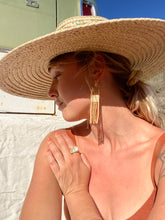 Load image into Gallery viewer, Ainsley Earring
